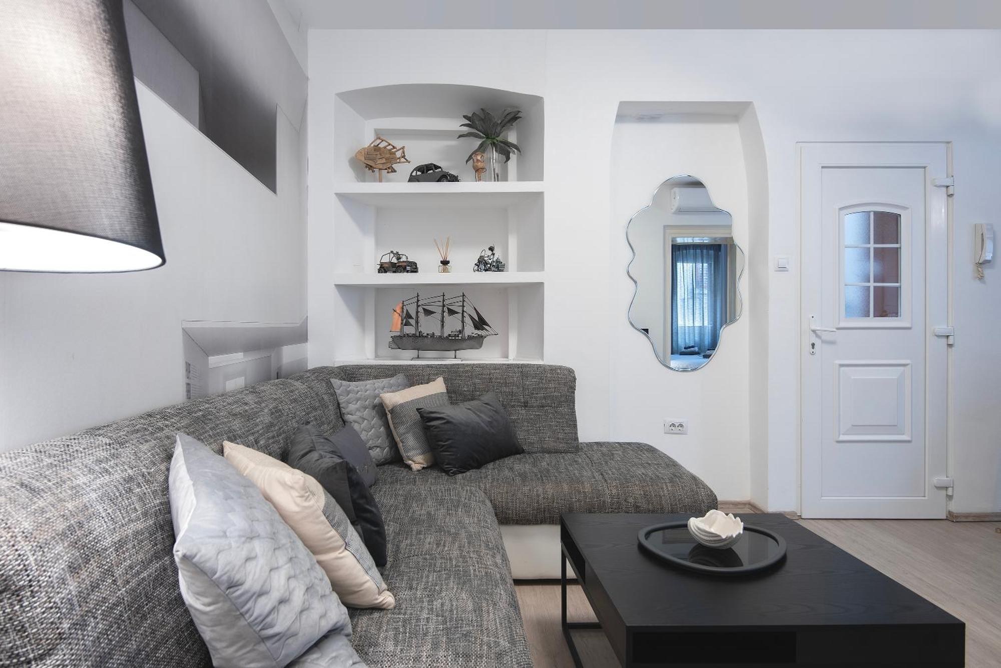 Arta Apartment City Center II - With Private Parking Pula Exterior photo
