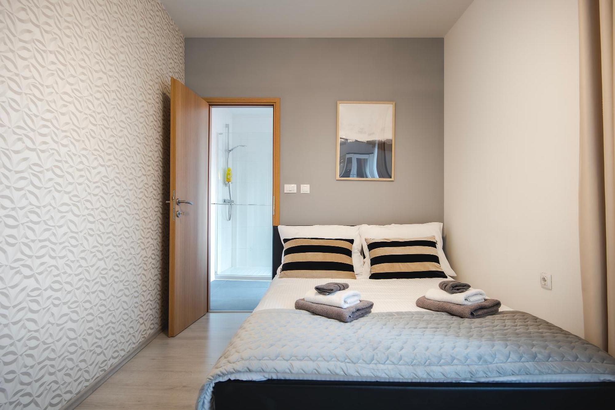 Arta Apartment City Center II - With Private Parking Pula Exterior photo